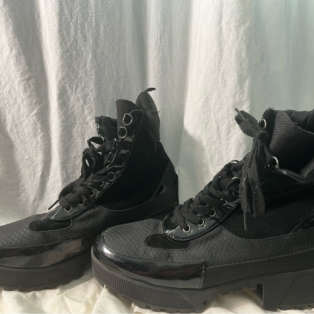 Fashion Nova Black Lace Up Boots Women’s Size 8